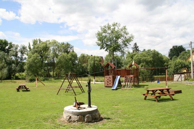 Karpnicka Struga W Dolinie Palacow I Ogrodow Jelenia Góra Exteriör bild