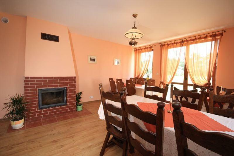 Karpnicka Struga W Dolinie Palacow I Ogrodow Jelenia Góra Exteriör bild
