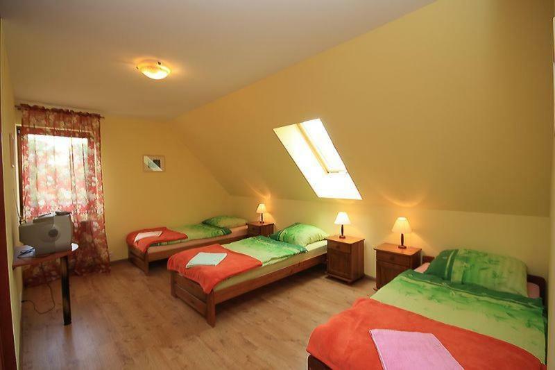 Karpnicka Struga W Dolinie Palacow I Ogrodow Jelenia Góra Exteriör bild